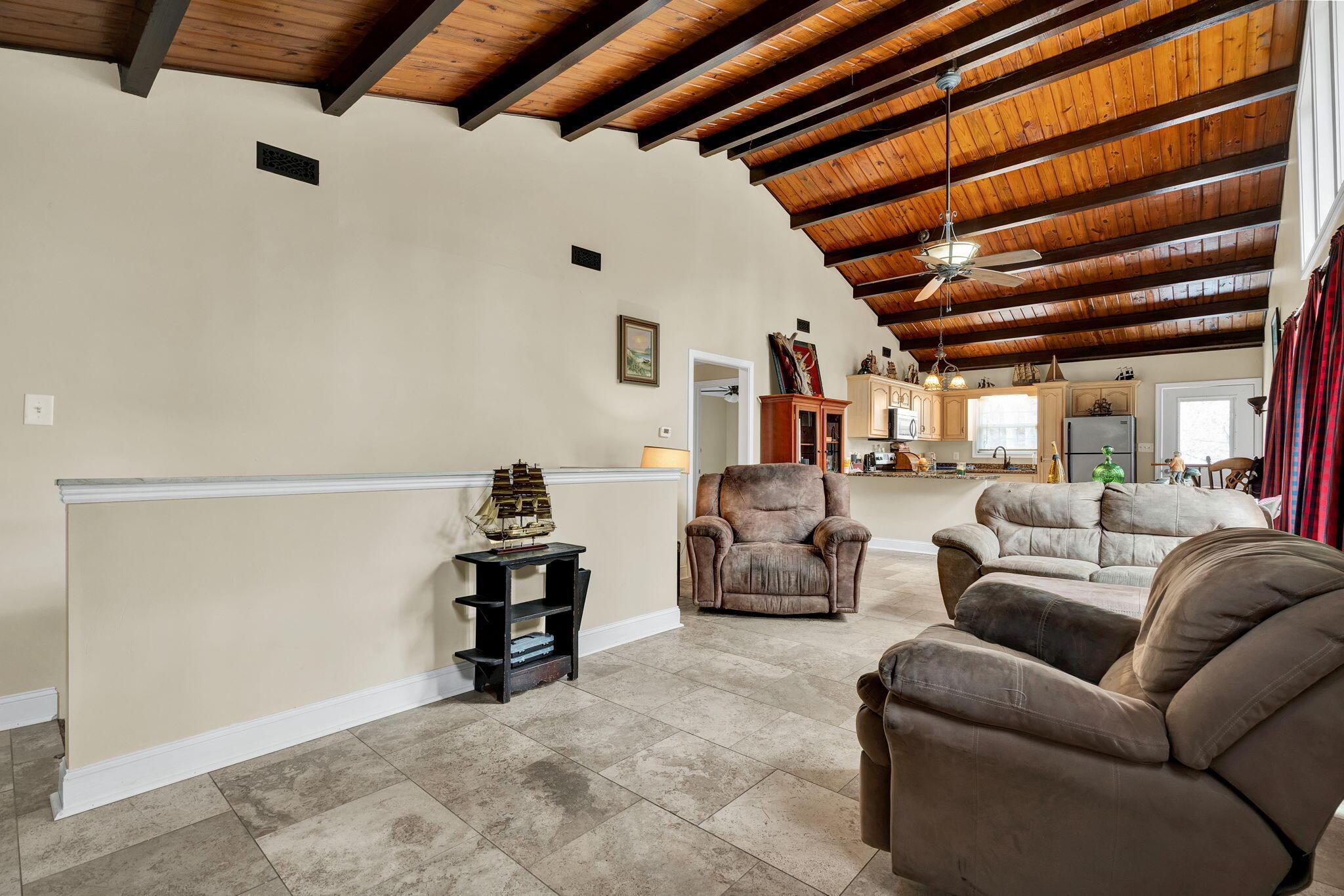 Image 3: 33-web-or-mls-DSC02341