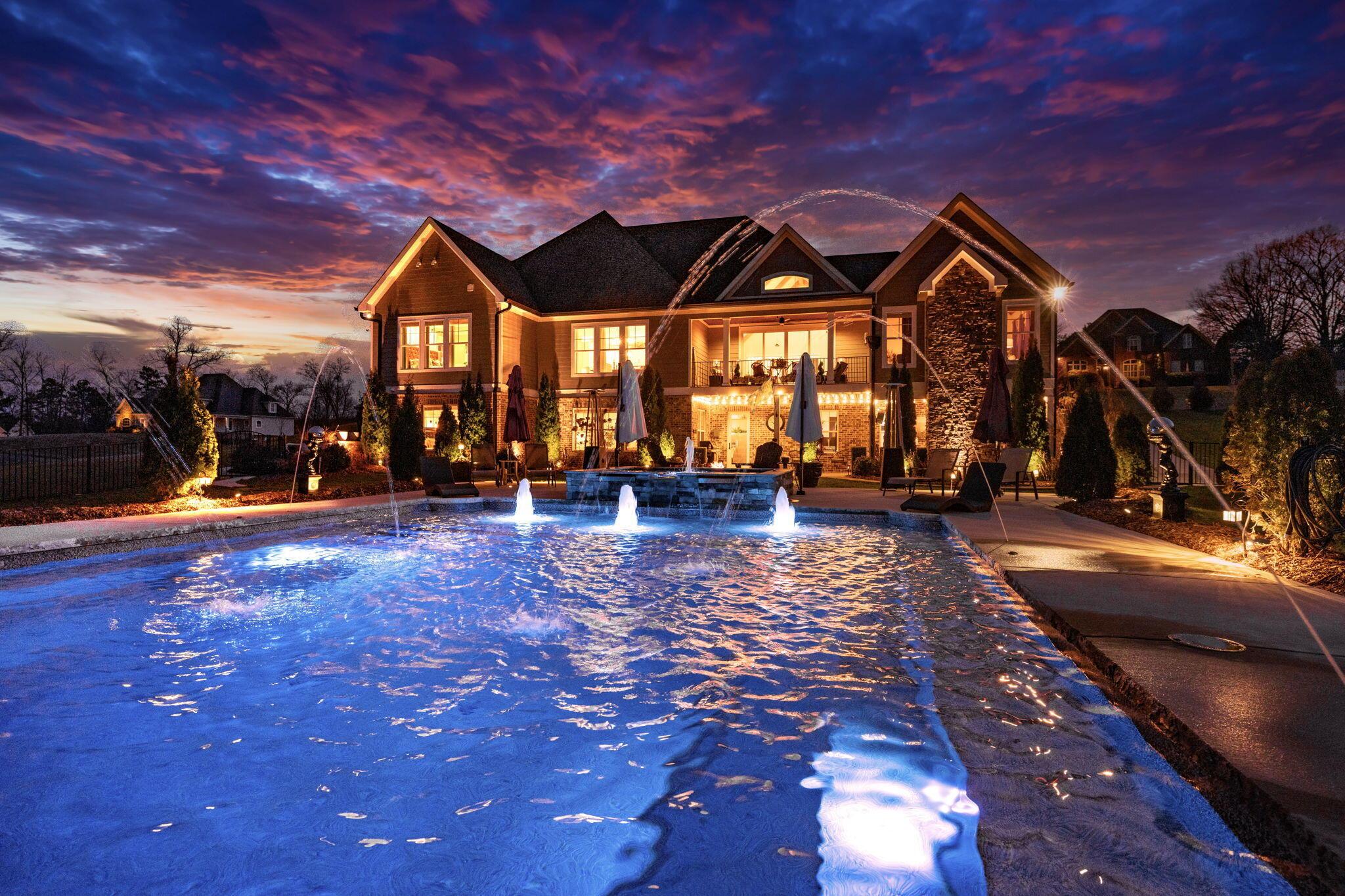 Image 3: 9-web-or-mls-DSC02492-Edit