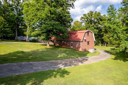 222 Cedar Pointe Lane