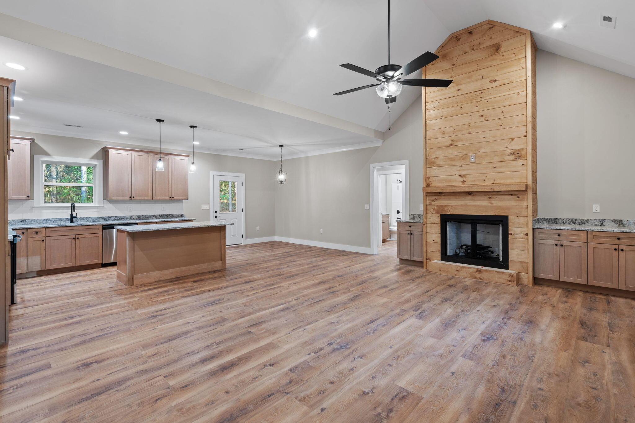 Image 4: 4-web-or-mls-211 MTN View Circle-Jacob E