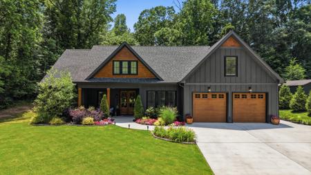 129 Ken Drive NW