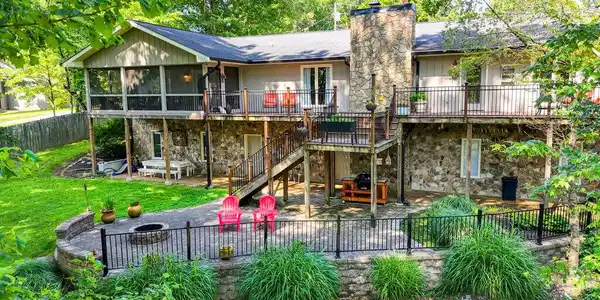 161 Lakecrest Drive