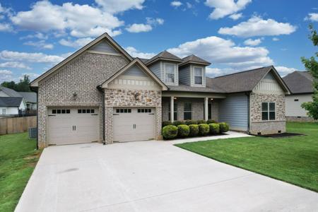 210 Winding Glen Drive NW