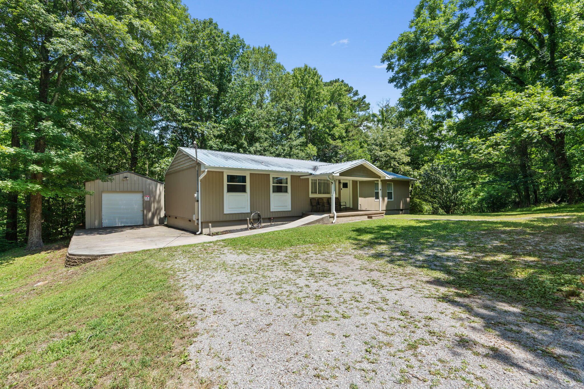 Image 2: 28-web-or-mls-Hiwassee-Christy Ellis-28