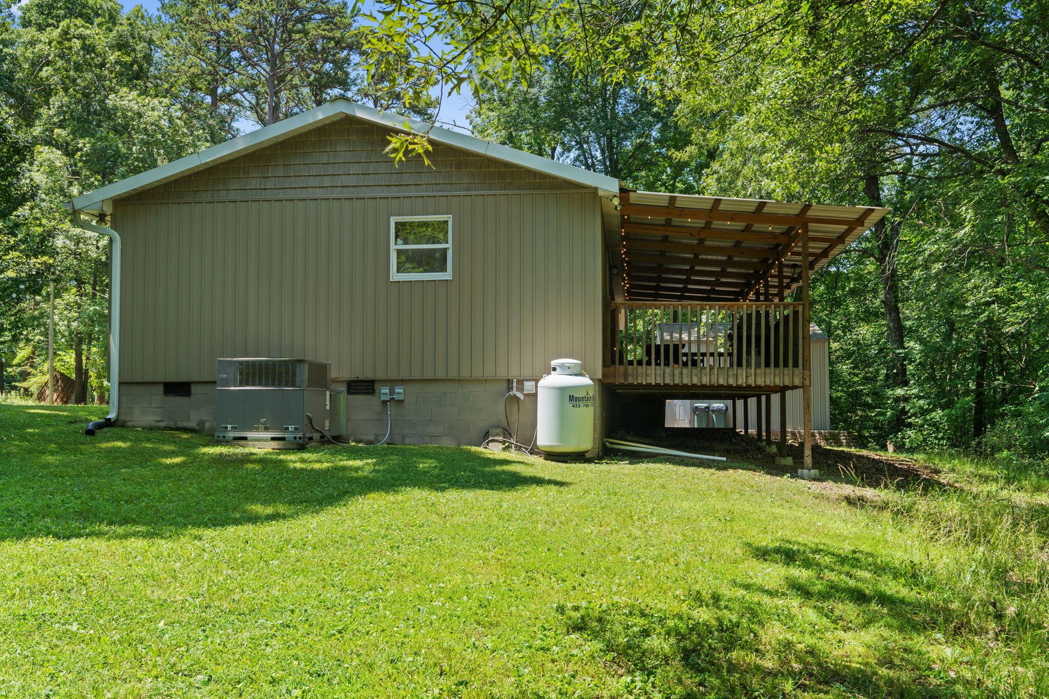 Image 4: 31-web-or-mls-Hiwassee-Christy Ellis-31