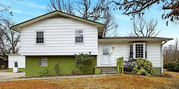 179 Central Drive