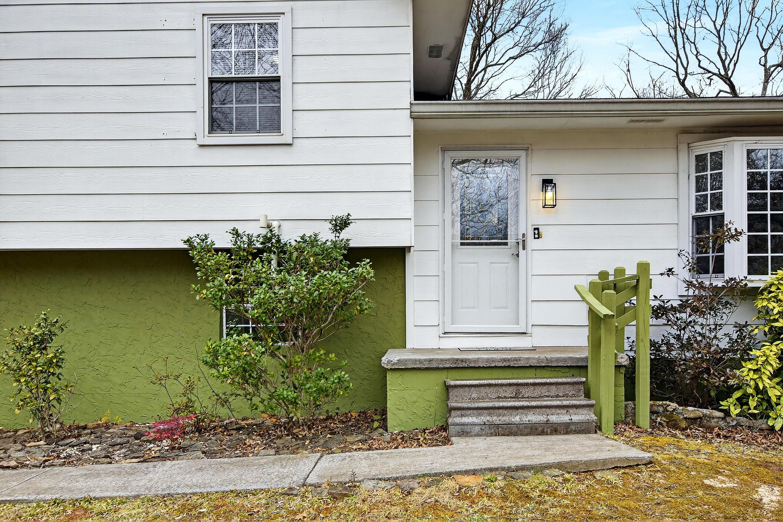 Image 2: 002_349A2508