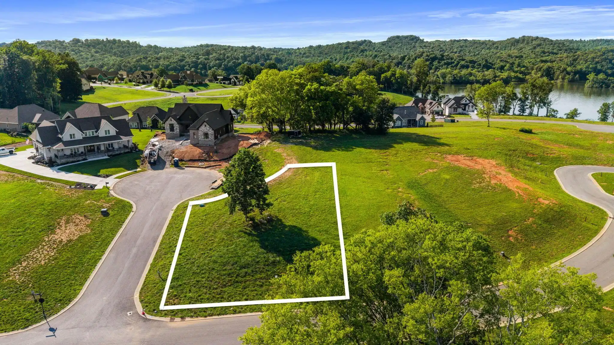 Image 1: 31-web-or-mls-104 Silver Fox Way Lot Lin