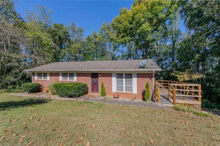 214 Woodland Drive