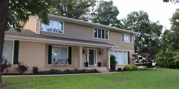 147 Lakeview Circle