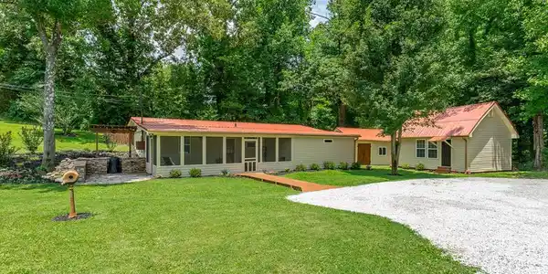 433 N Bowman Road