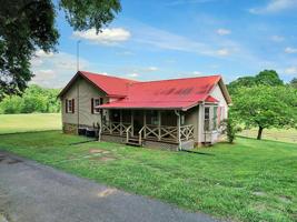 205 Old River Road NE