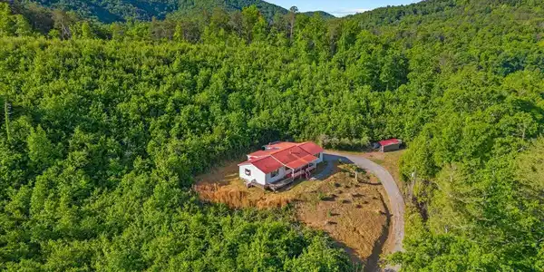 5673 Highway 360