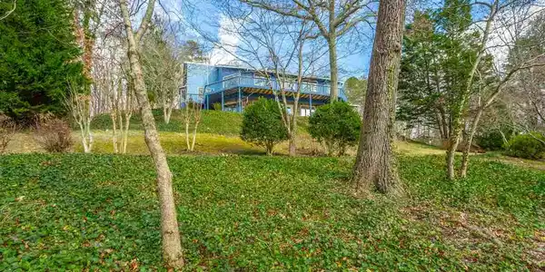 5701 Vincent Rd