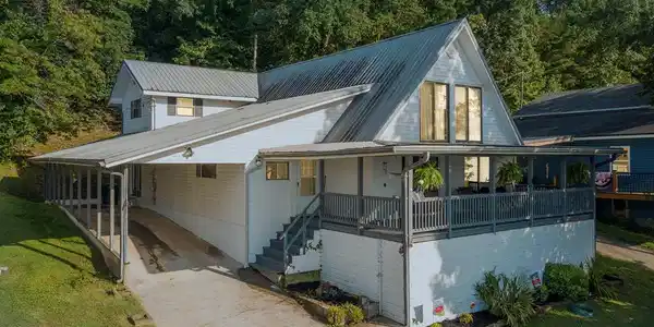 6140 Lynn Road
