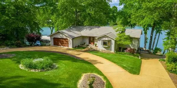 1121 Clift Cave Drive