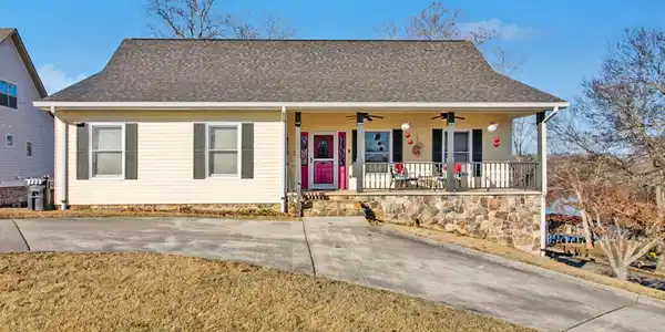 618 Riverbend Drive