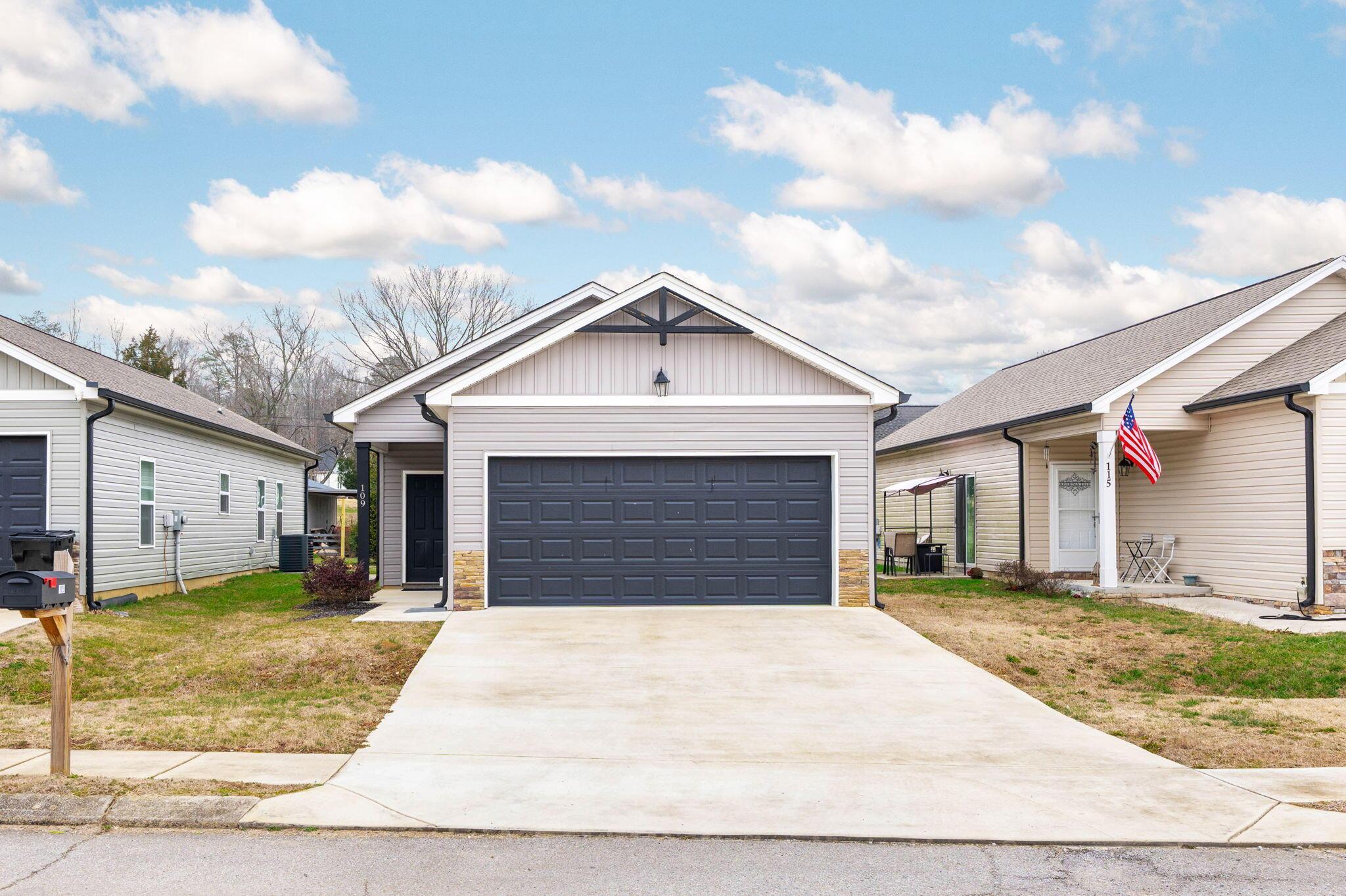 Image 2: 1-web-or-mls-DSC_6576