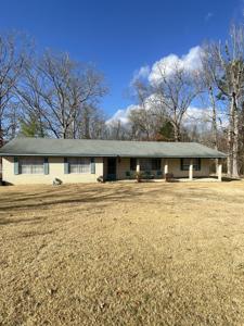 3319 Wolf Creek Road
