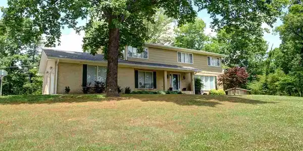 147 Lakeview Circle