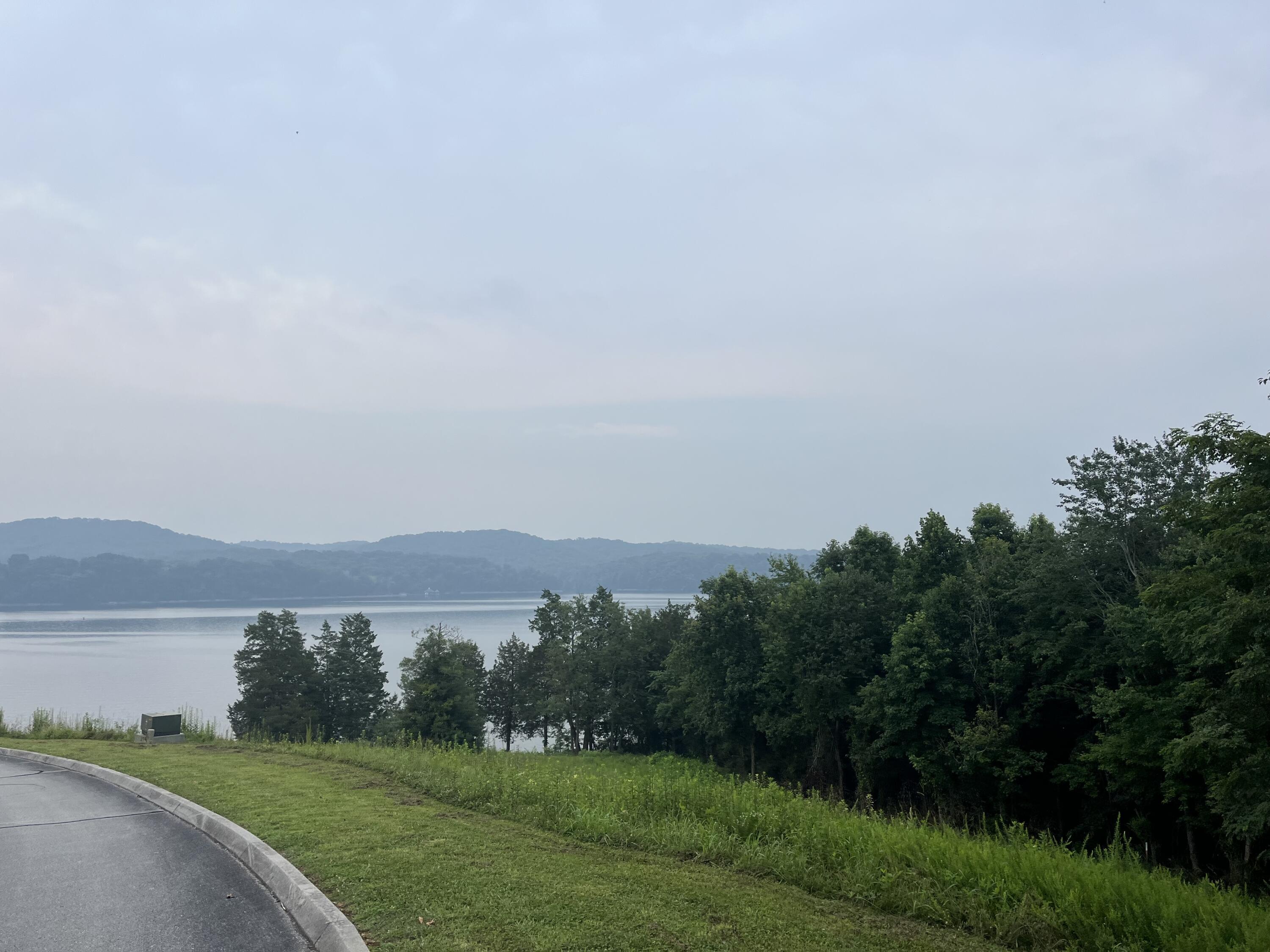 248 Serenity Drive, Harriman, TN lhrmls01728209