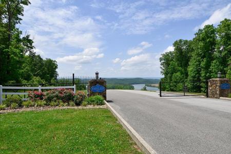 00 Espalier Drive