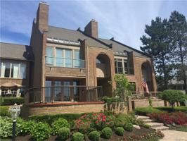 3836 Pine Lake Knoll Drive