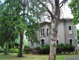 1015 N MICHIGAN Avenue