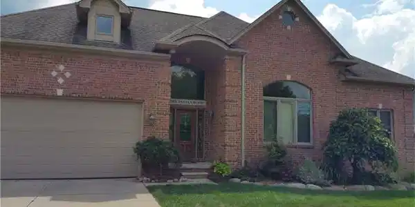 395 INDIANWOOD Road