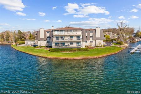 3775 ORCHARD LAKE Road