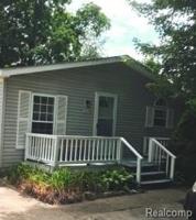 895 ADELAIDE Drive
