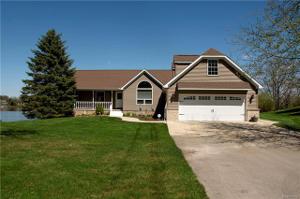 3065 LAKE HILL Drive