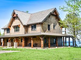 8210 N LAKE