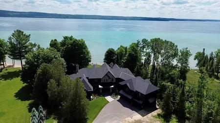 607 NW Torch Lake Drive