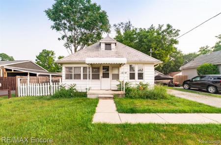 6462 ELMWOOD Drive