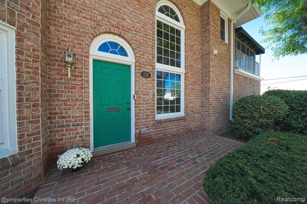 131 Windwood Pointe, St. Clair Shores, MI lhrmls01810722
