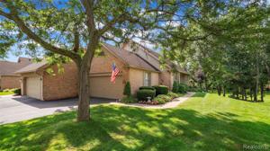 4532 GOLF VIEW