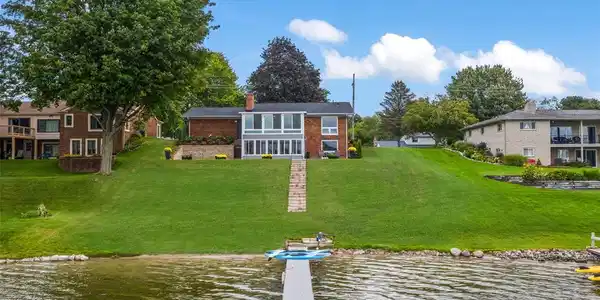 236 TANVIEW Drive