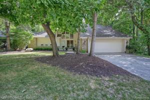 4406 ROLLING PINE Drive