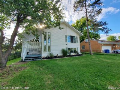 564 S CASS LAKE Road