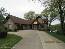 384 NAKOMIS Trail