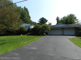 5280 STARWOOD Drive