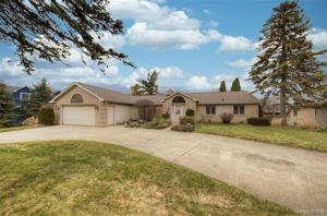 1650 Edgewater Drive