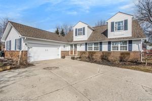 2472 ARMSTRONG Court