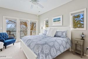 3927 Lake Shore Drive