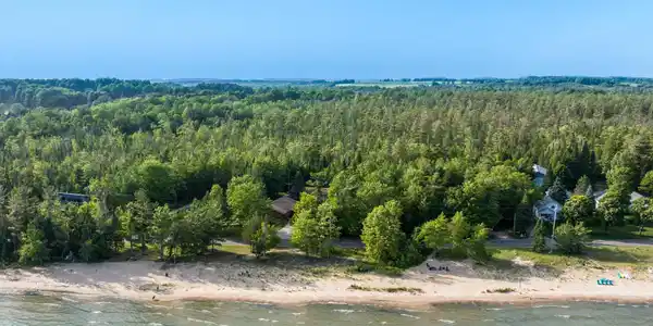 3842 Lee Point Road
