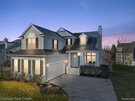 99 FOUNTAIN Crescent
