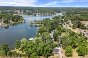 1386 UNION LAKE Road