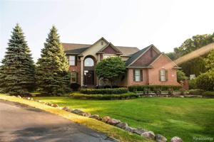 7833 BROOKPINES Drive