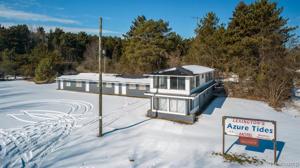 3832 Lakeshore Road